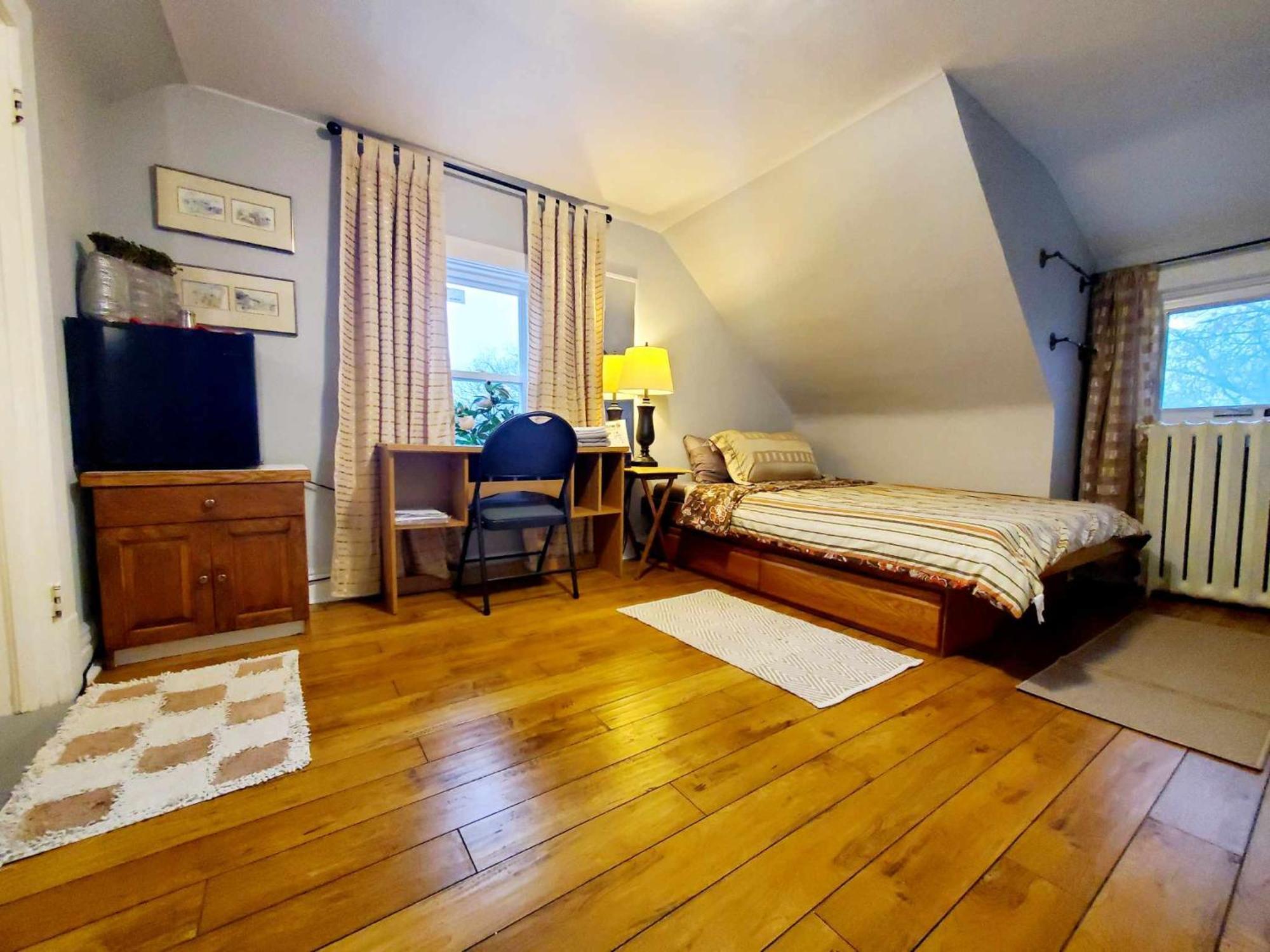 Merj'S Guest House In Wolesly 위니펙 외부 사진