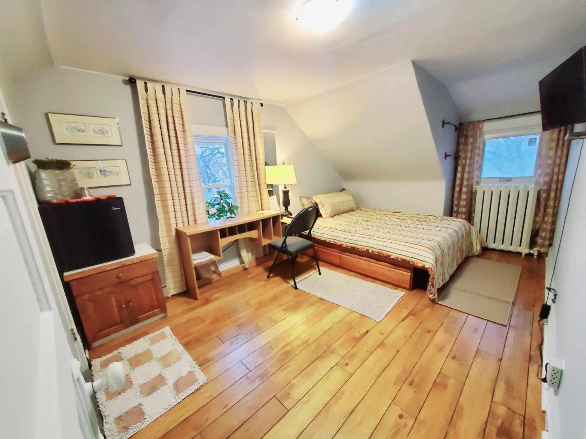 Merj'S Guest House In Wolesly 위니펙 외부 사진
